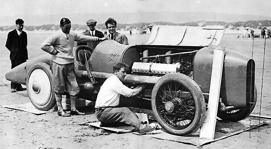 Sunbeam and Malcolm Campbell at Pendine Sands