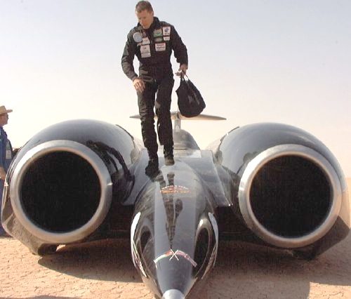 http://www.bluebird-electric.net/bluebird_images/thrust_ssc_andy_green_driver_dismount.jpg