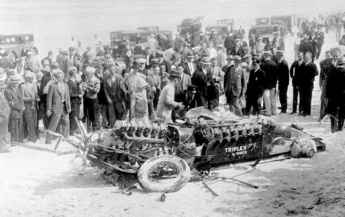 Wreckage of the White Triplex on Ormond Beach