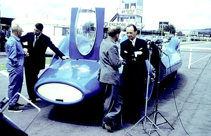 Bluebird CN7 at Goodwood with Leo Villa and Donald Campbell