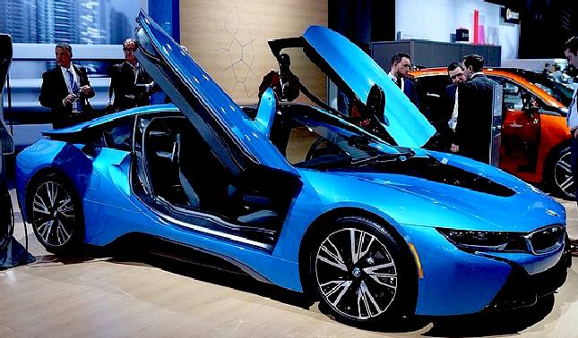BMW i8 butterfly doors