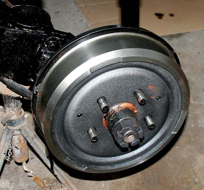 Volkswagen camper rear hub drum brakes