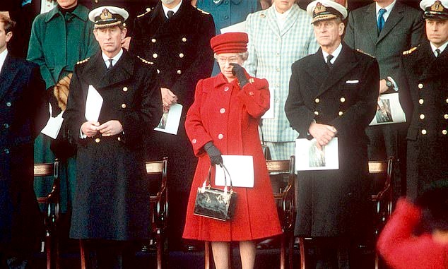 Queen Elizabeth's farewell to Royal Yacht Britannia